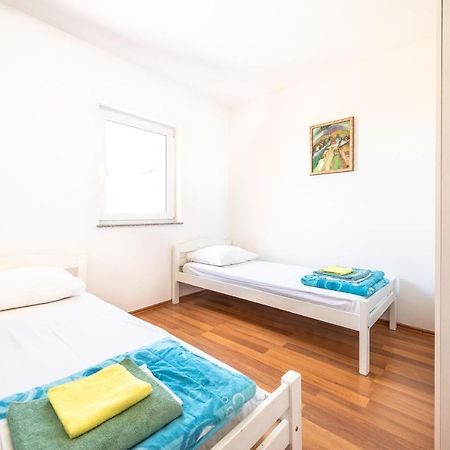 Apartment Damir Novalja Eksteriør bilde